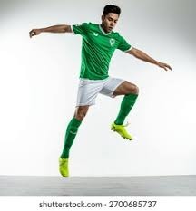 云达不莱梅vs科隆：菅原由势、施密德首发，比尔特、卡明斯基出战